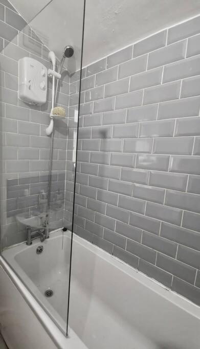 Spacious 3 Bed - Efc Stays Λίβερπουλ Εξωτερικό φωτογραφία
